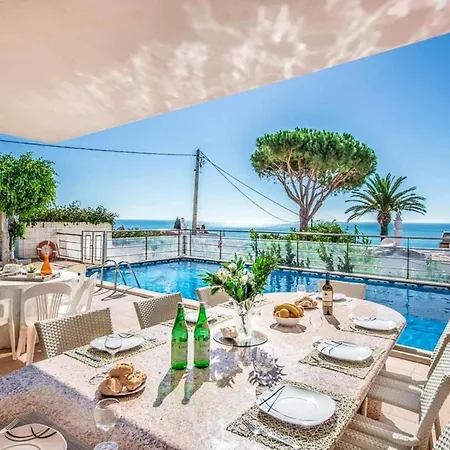 Oceano Villa Patroves